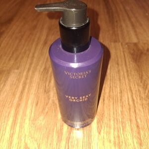 Victoria's Secret Very Sexy Orchid Body Lotion - Deep Purple